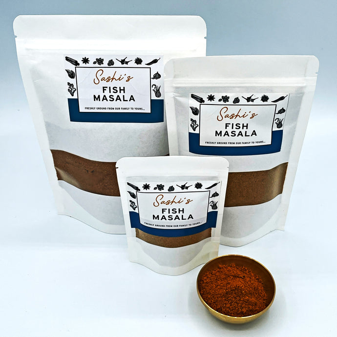 Image of Sashi's Fish Masala in 3 packet sizes of 50g, 150g, and 200g. With some masala in a gold coloured metal bowl